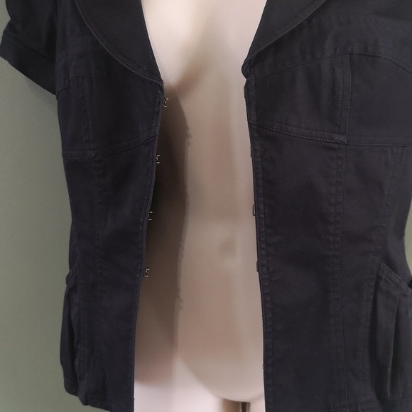 Nine West Short Sleeve Deep V Collared Fitted Eyelet Front Blazer Sz 6 w Pockets - Picture 9 of 11